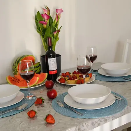 Maya's Flats & - Szopy