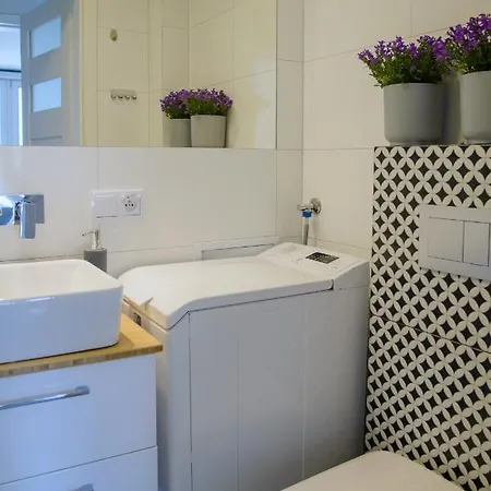 Lägenhet Maya's Flats & - Szopy *