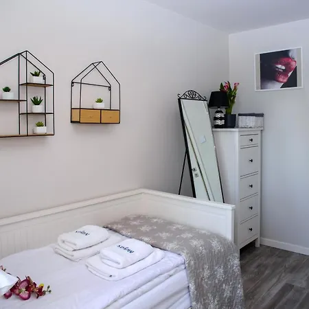 46m² 3 Slaapkamer, 1 Privé Badkamer In Lange Tuinen Appartement