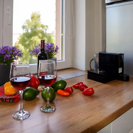 46m² 3 Slaapkamer, 1 Privé Badkamer In Lange Tuinen Appartement