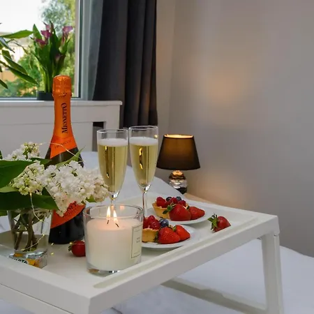 Maya's Flats & - Szopy *