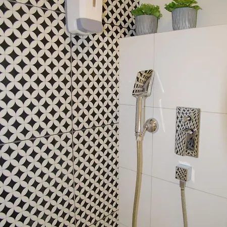 Lägenhet Maya's Flats & - Szopy *