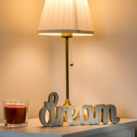 Maya's Flats & - Szopy Apartamento