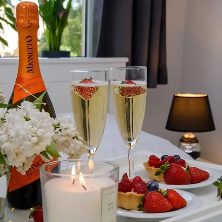 Maya's Flats & - Szopy Apartmán *